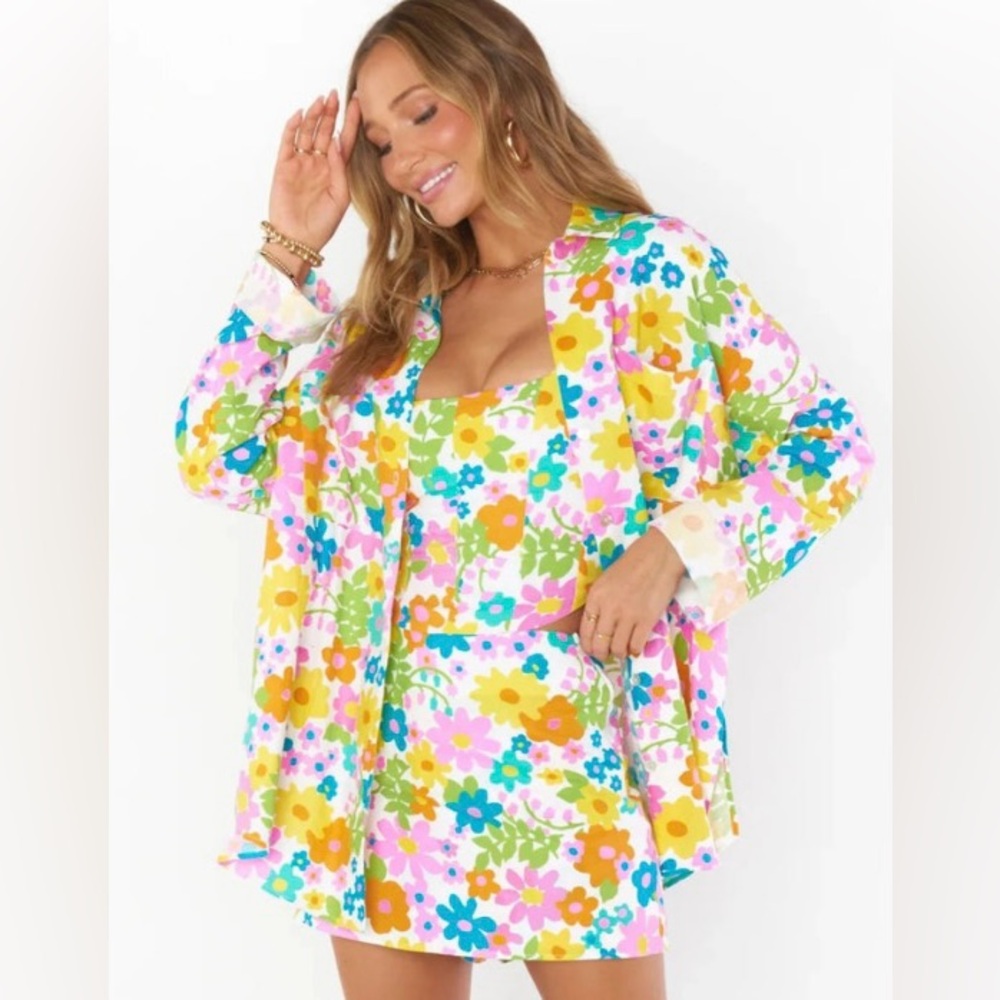 Show me yourr mumu weekday button up
